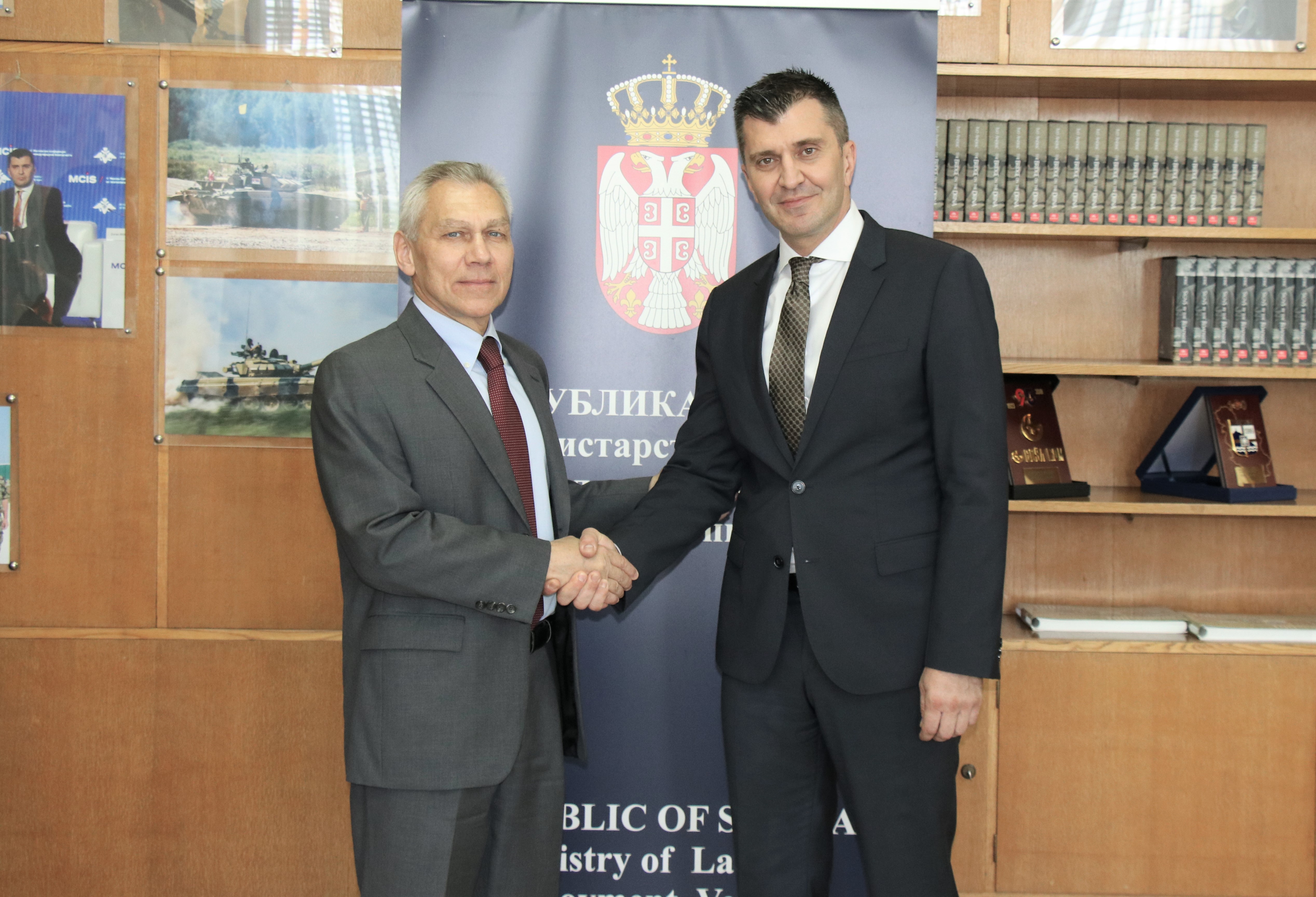 Министар Ђорђевић са новопостављеним амбасадором Русије Харченком о пријатељским односима са Србијом