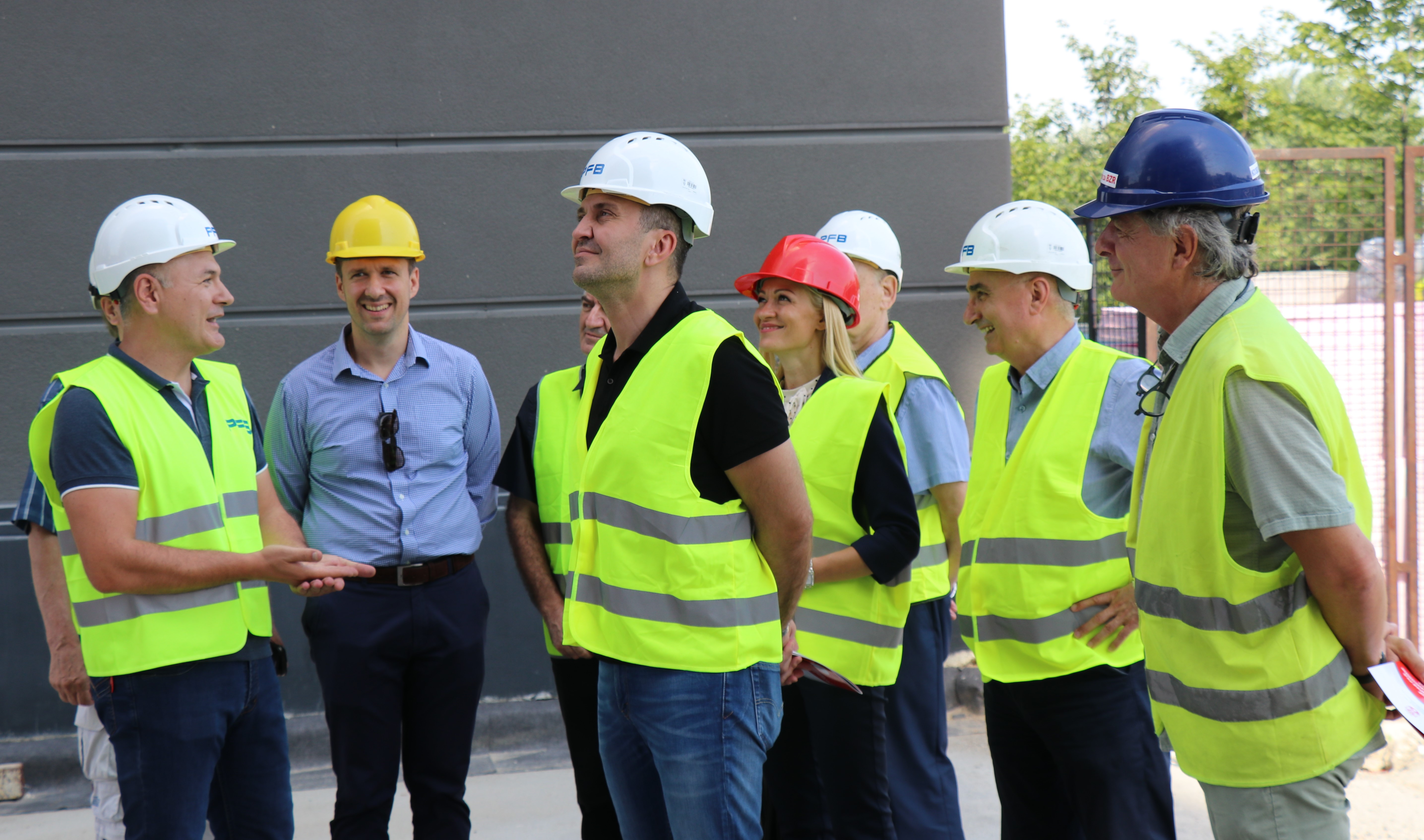 Ђорђевић обишао раднике на градилишту и честитао им Дан грађевинара