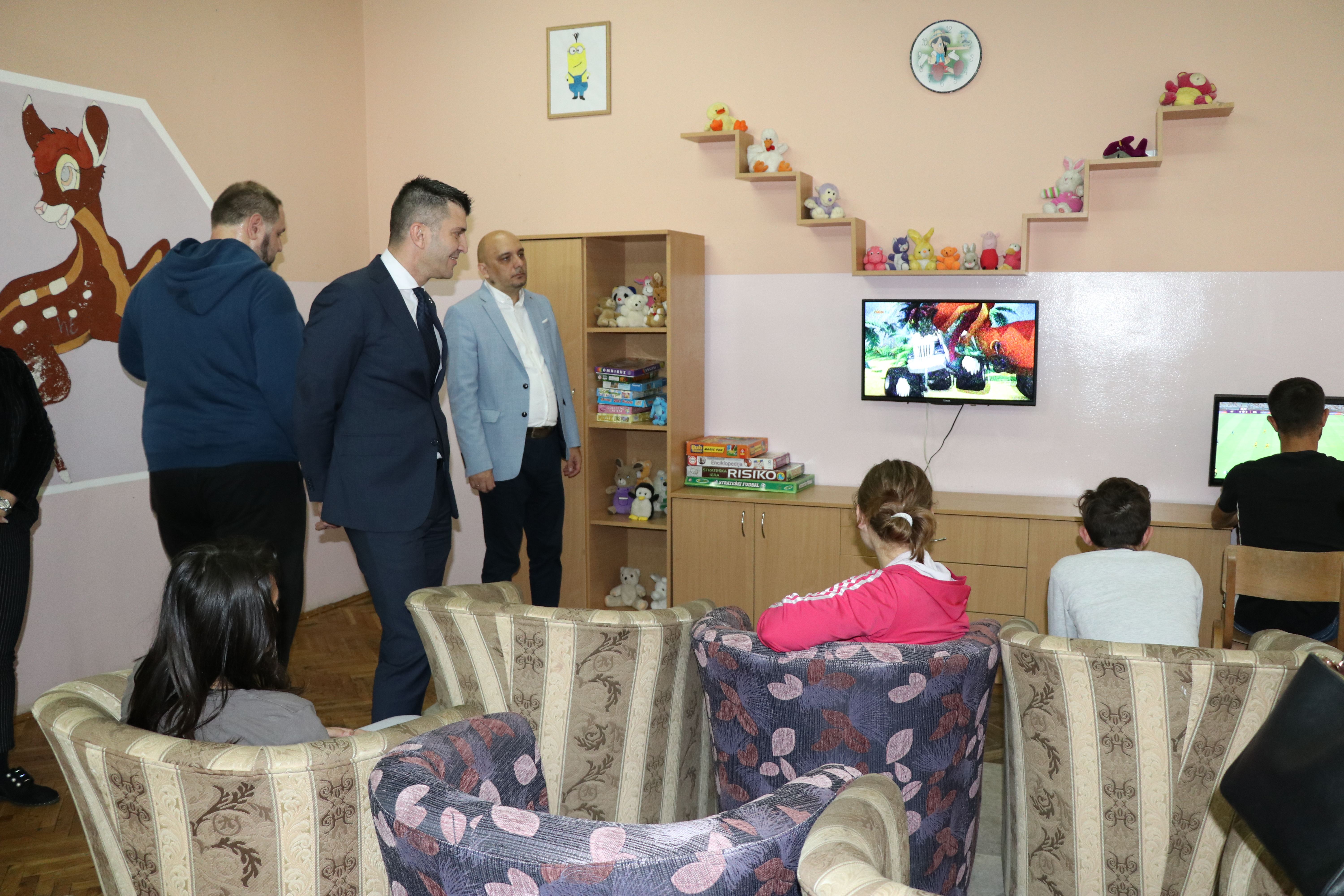 Министар Ђорђевић најавио реконструкцију Дома за децу и омладину и Центра за социјални рад у Белој Цркви