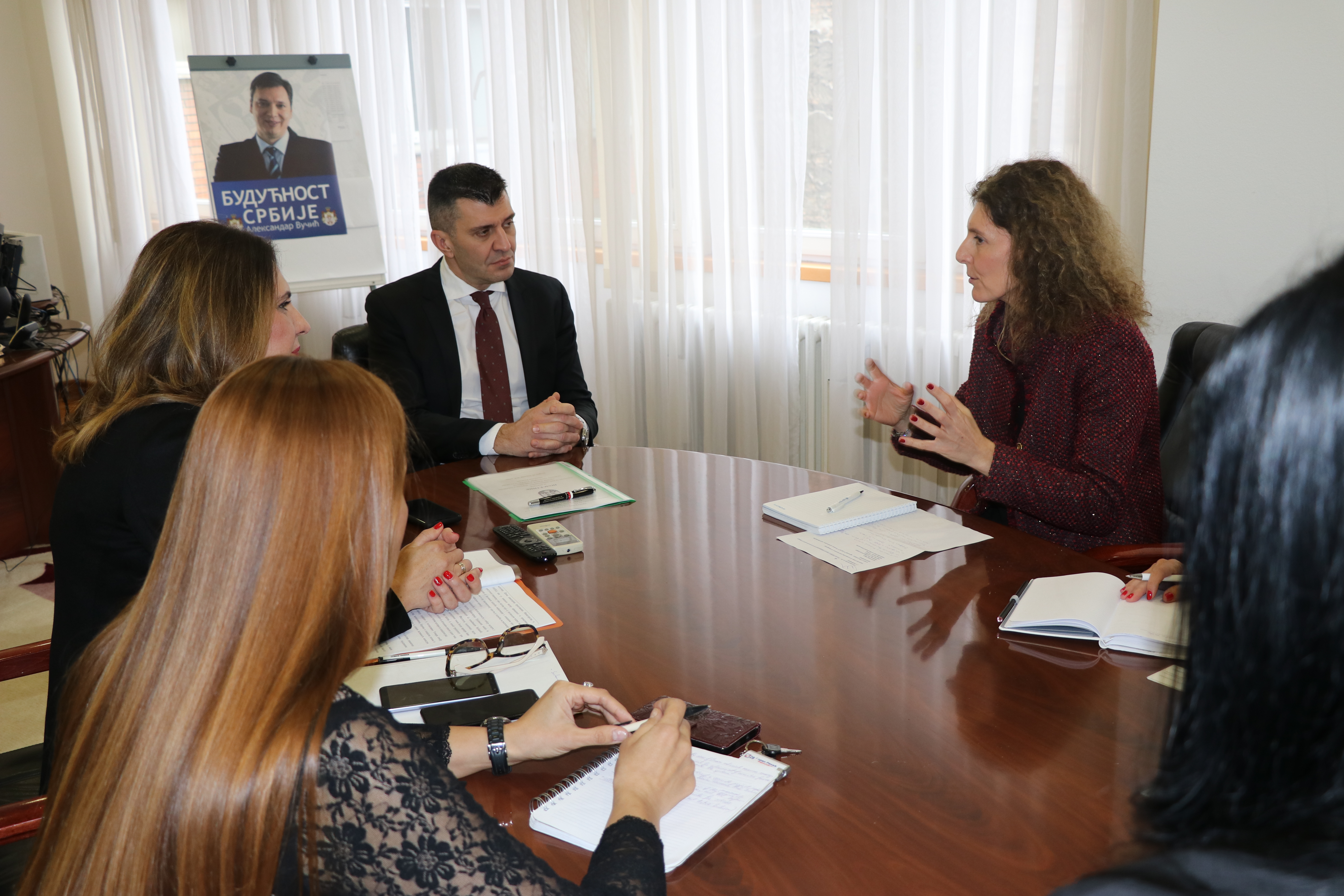 Министар Ђорђевић са шефицом УНОПС-а  Микелом Телатин о сарадњи на оснаживању центара за социјални рад