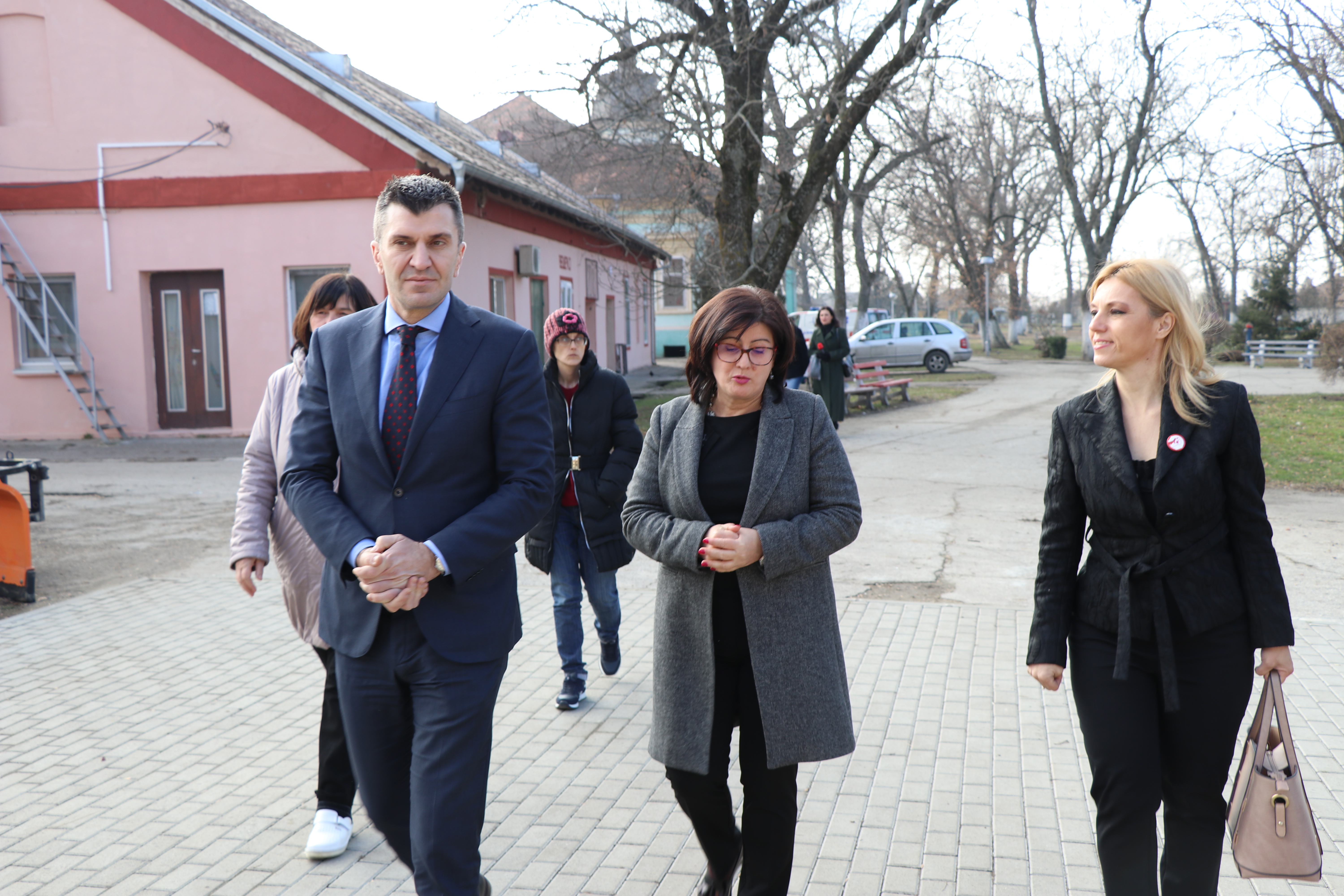 Ђорђевић први министар који је посетио Дом за душевно оболела лица „1 октобар“ у Старом Лецу