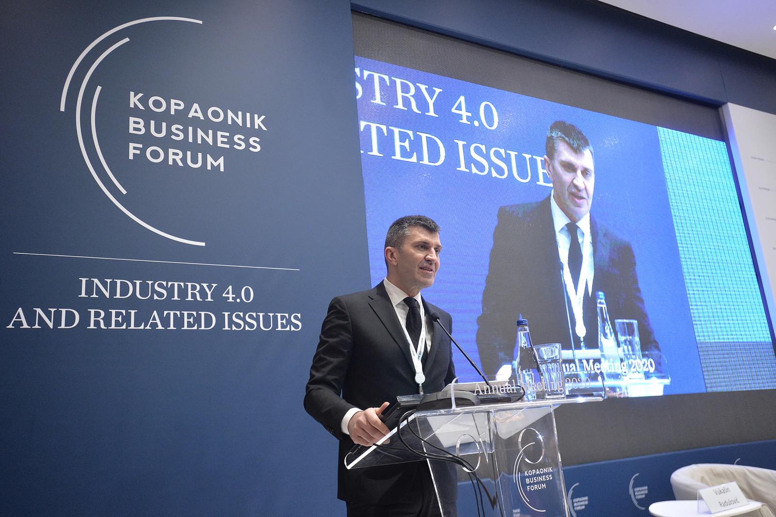 Ђорђевић на Копаоник бизнис форуму: До 2025. главни задатак је да плата буде 900 евра, а пензије 440 евра