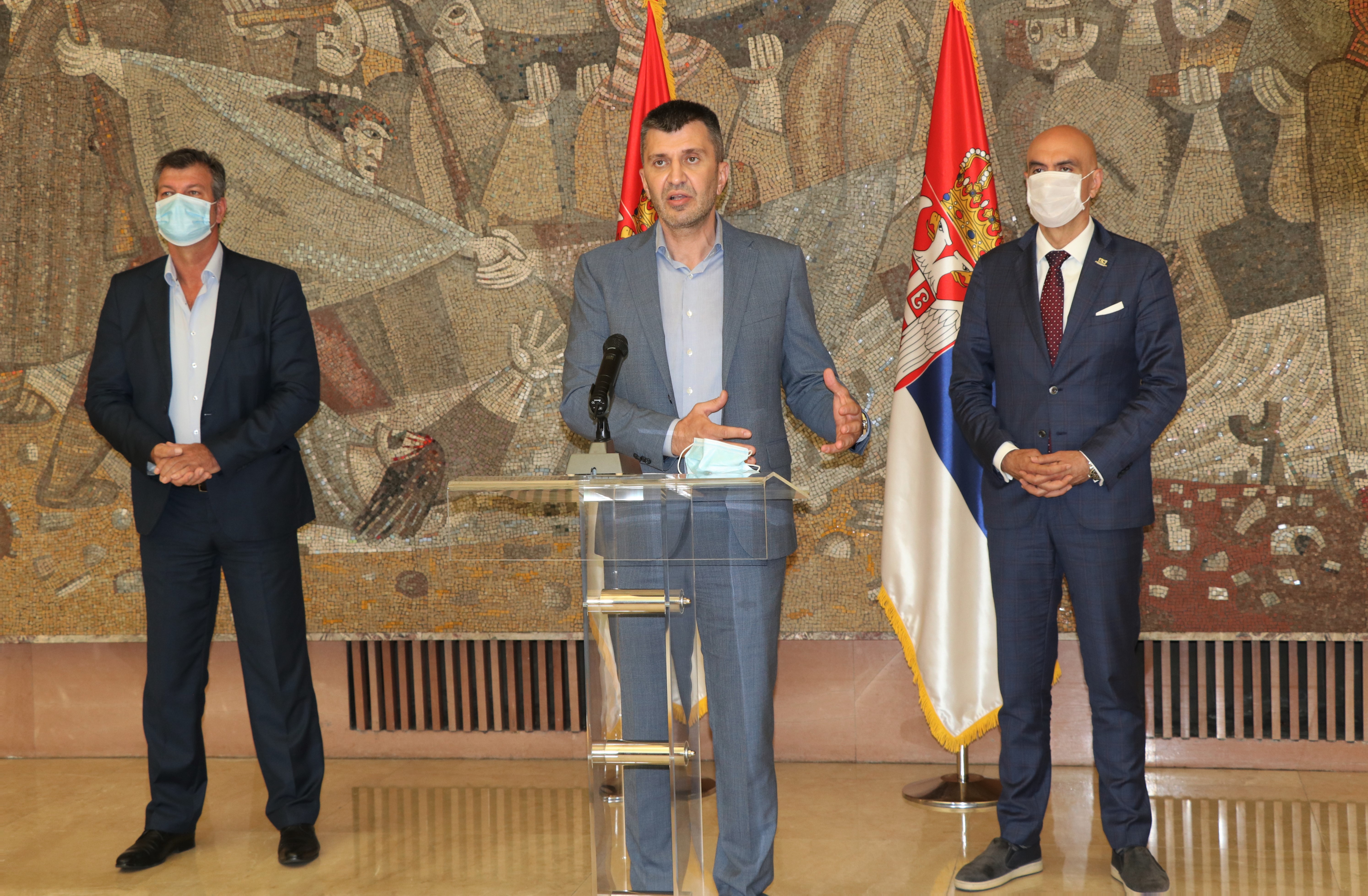 Ђорђевић: Влада Србије неће одустати од циља да 2025. године просечна плата буде 900 евра, а пензија 440