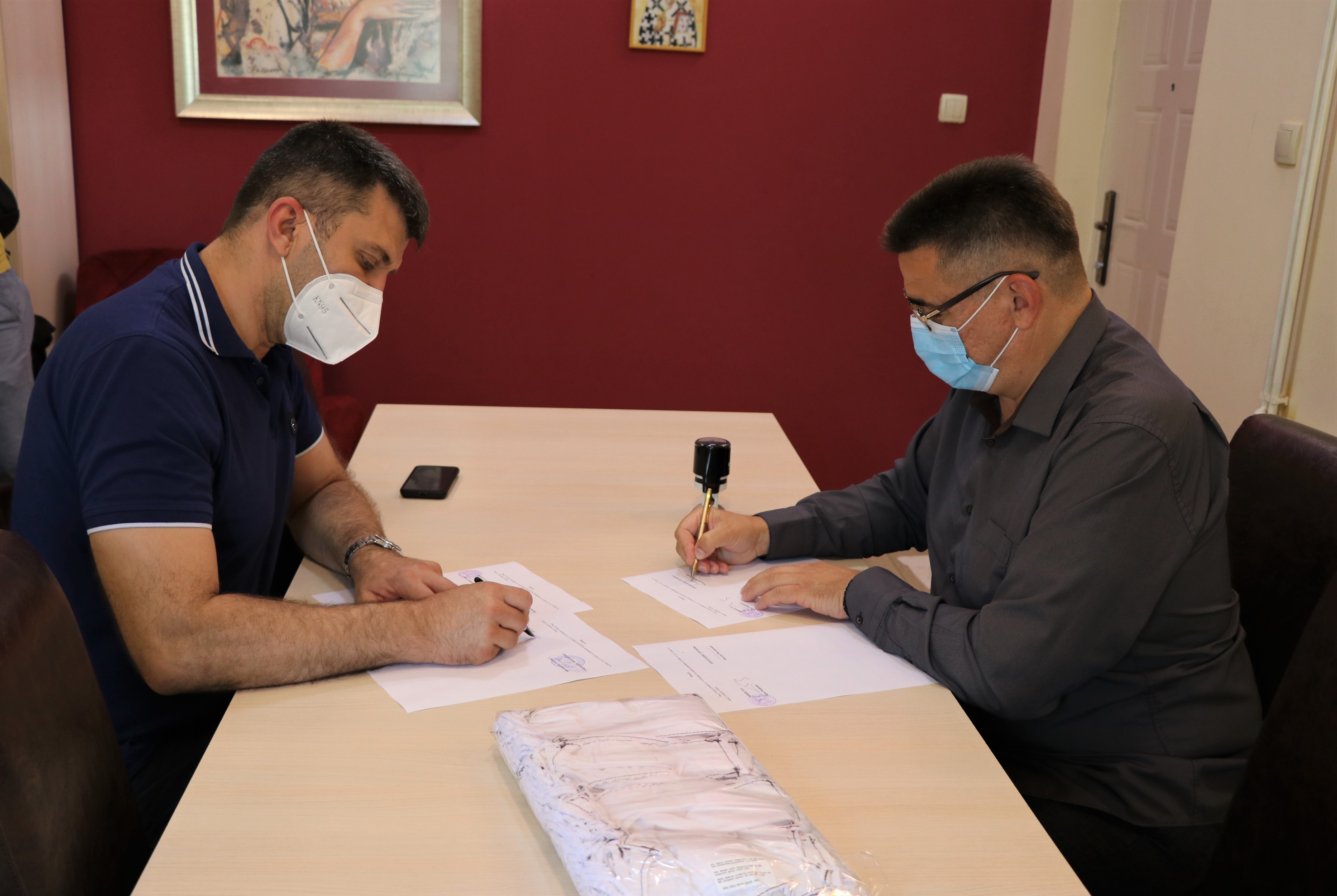 Уручена донација Удружењу приватних домова