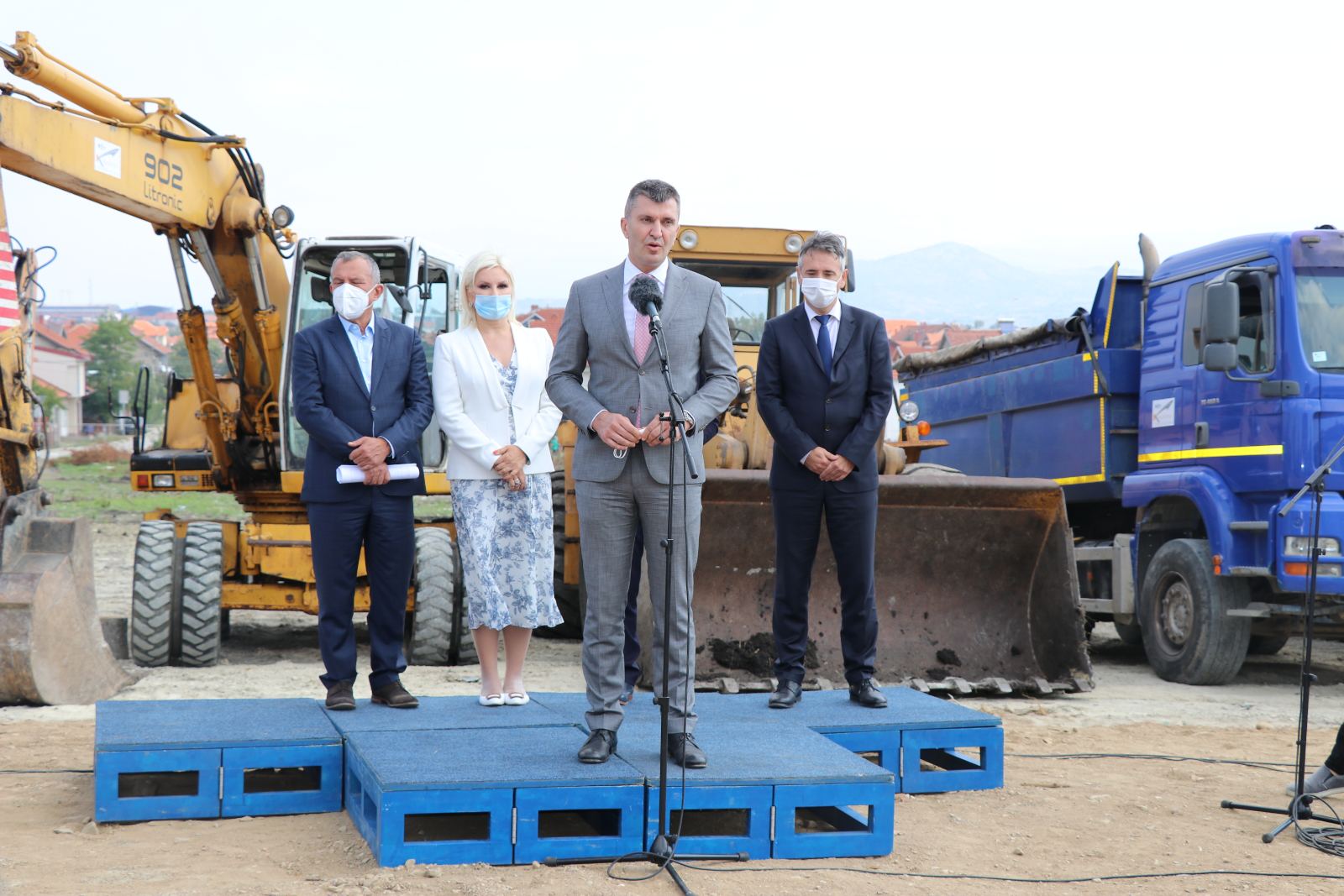 Ђорђевић обишао новоизграђене станове за припаднике снага безбедности у Врању.
