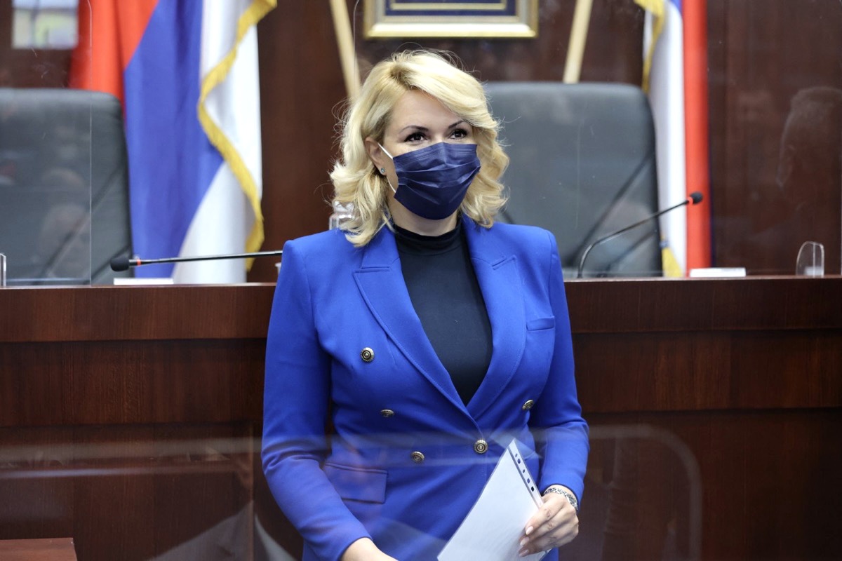 У мере активне политике запошљавања у овој години укључено више од 12.000 лица