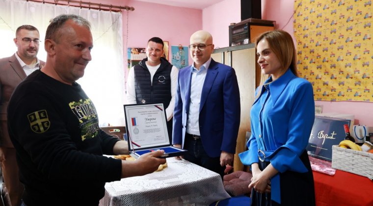 Ђурђевић у Смедеревској Паланци: Уручена споменица борцу са Кошара, најављене боље социјалне услуге