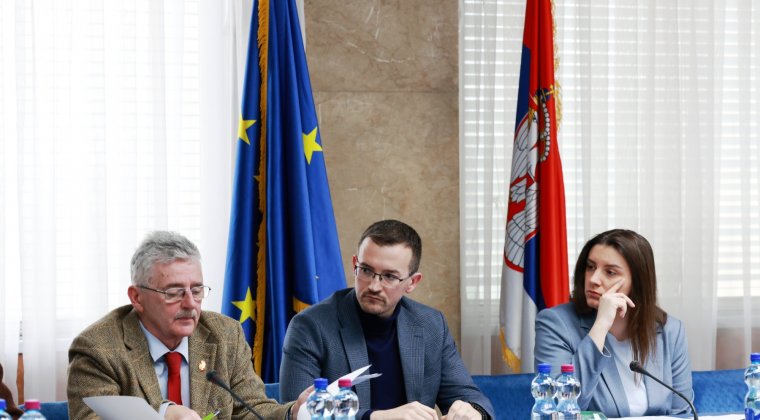 Велики корак ка увођењу права родитељ–неговатељ: усвојен Нацрт закона