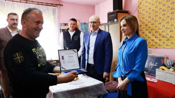 Ђурђевић у Смедеревској Паланци: Уручена споменица борцу са Кошара, најављене боље социјалне услуге