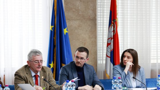 Велики корак ка увођењу права родитељ–неговатељ: усвојен Нацрт закона