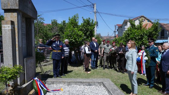 Први пут одата почаст руским и српским војницима у Калуђерици: Ђурђевић најавила реконструкцију спомен - обележја