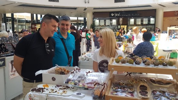 Министар Ђорђевић присуствовао је 13. изложбено-продајном „Базару мама предузетница”