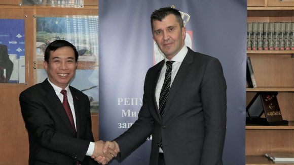 Министар Ђорђевић са новим амбасадором Вијетнама Данг Тран Фонгом