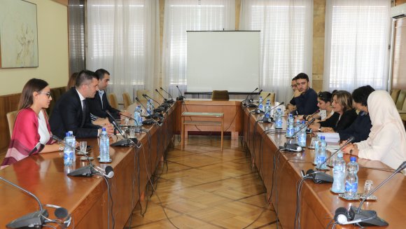 Министар Ђорђевић са новинарима из Народне демократске Републике Алжир о билатералној сарадњи две земље