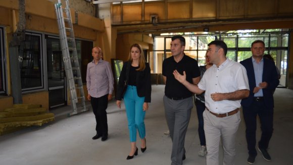 Министар Ђорђевић обишао радове на адаптацији и реконструкцији Геронтолошког центра Сомбор