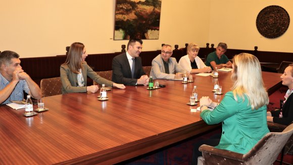 Трудницама и породиљама лакши начин за пријаву послодаваца који им ускраћују права