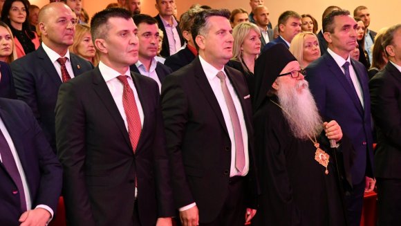 Влади Србије уручена повеља града Источно Сарајево