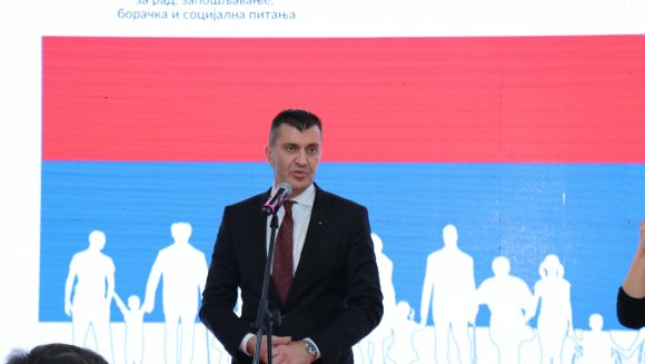 Ђорђевић отворио сајам Ј=ДНАКИ посвећен особама са инвалидитетом