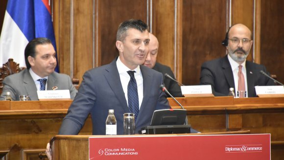 Ђорђевић отворио конференцију „Свет у 2020“: Улагање у наше грађане омогућиће економски напредак Србије