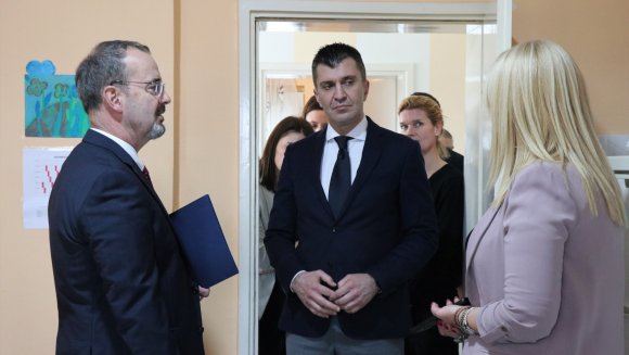 Наставак сарадње Србије и САД-а у борби против трговине људима