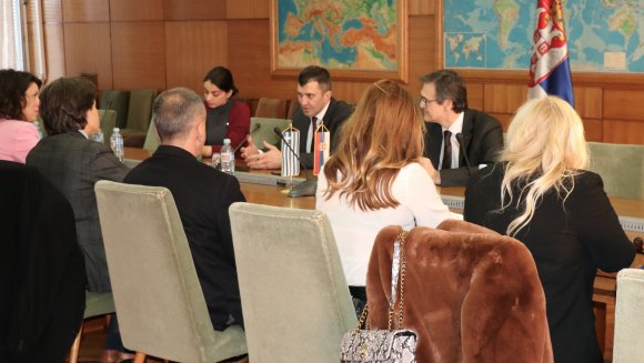 Ђорђевић са делегацијом Крфа о плановима за обнову и уређење Маузолеја и Српског споменичког комплекса на острву Видо