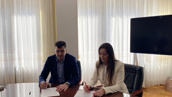 За геронтолошке центре десет хиљада маски