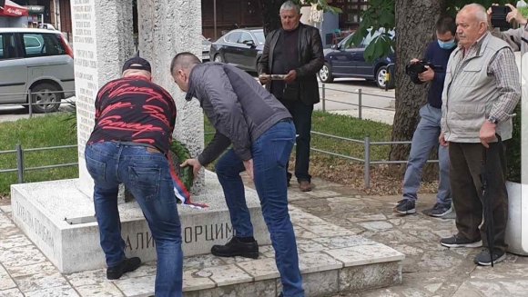 Ђорђевић положио венац на Споменик погинулим борцима 1990. - 1999. године у Ваљеву