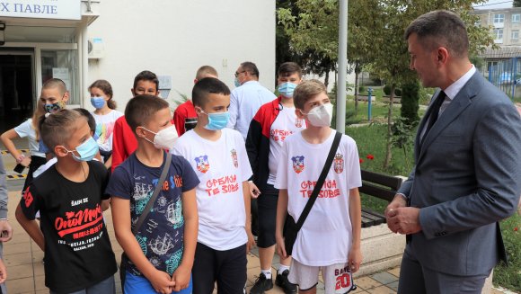 Ђорђевић посетио децу са КиМ-а која бораве у Београду