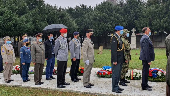 положени венци и одата почаст аустроугарским војницима  палим у Ппрвом светском рату