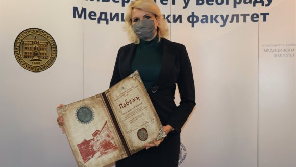 Министарки Кисић Тепавчевић признање Медицинског факултета за допринос у борби против Ковид 19