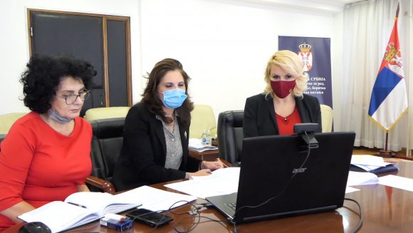 Кисић Тепавчевић са директорима геронтолошких центара о епидемиолошким мерама