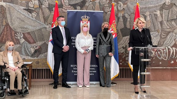 Министарка Кисић Тепавчевић доделила награде на Међународни дан инвалидских колица