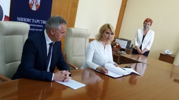 За мере запошљавања у 89 јединица локалне самоуправе из Буџета Републике Србије више од 357 милиона динара