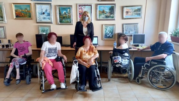 Министарка Кисић Тепавчевић обишла Дом за одрасла инвалидна лица у Београду