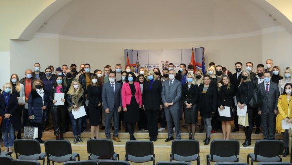 У Нишу уручено 70 уговора за самозапошљавање незапослених лица