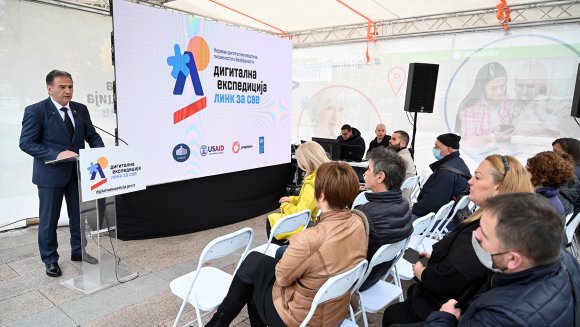 Караван „Дигитална експедиција“ допутовао у Ниш