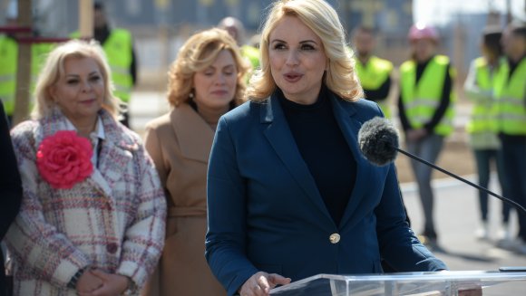 Министарка Кисић уручила кључеве станова припадницима снага безбедности 