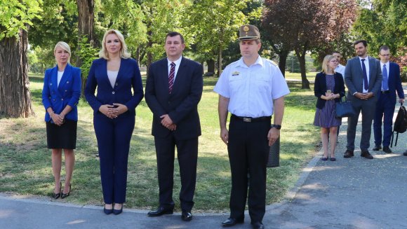 Министарка Кисић положила венац на Споменик у част победе бранилаца Београда над Турцима 1456. год на Калемегдану