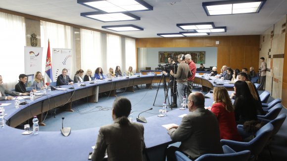 Подршка локалним самоуправама у запошљавању теже запошљивих незапослених лица