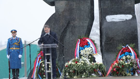 Обележавање Међународног дана сећања на жртве Холокауста,  Старо сајмиште,  Споменик жртава геноцида у Другом светском рату,  говор министра за рад,запошљавање,борачка и социјална питања Николе Селаковића   