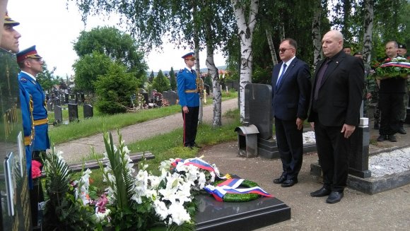 Одана почаст потпуковнику Лемићу