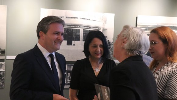 Селаковић отворио изложбу о Петру Зарићу у Музеју примењене уметности