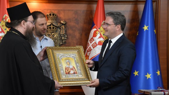 Министар Селаковић примио 40 грчких монахиња из манастира Света Лидија