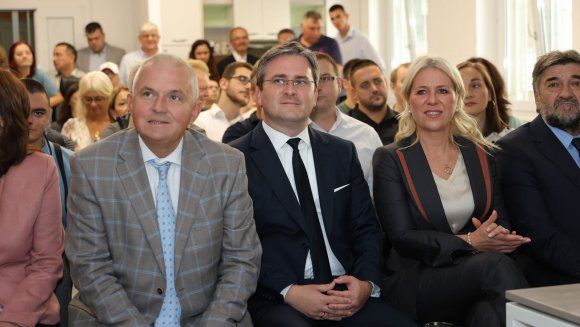 Министар Селаковић отворио Радни центар за особе са церебралном и дечијом парализом ,,Сунце“