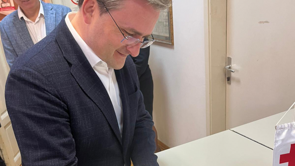 Министар Селаковић посетио Црвени крст Србије