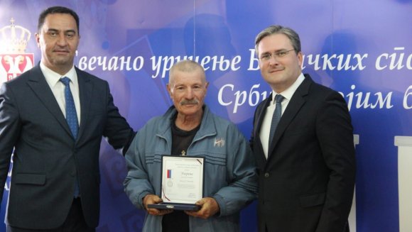 Селаковић уручио 53 борачке споменице борцима из општина Бујановац, Прешево и Трговиште