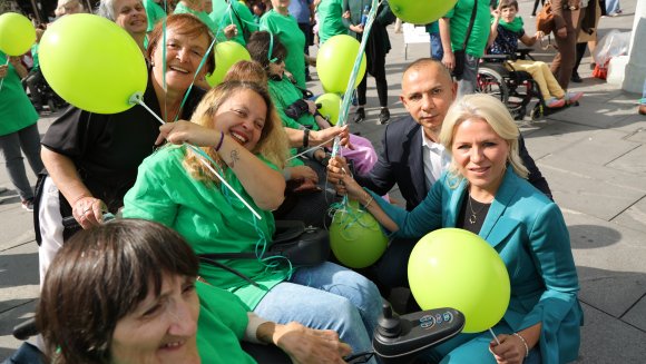 Барошевић на обележавању Међународног дана особа са церебралном парализом на Тргу републике