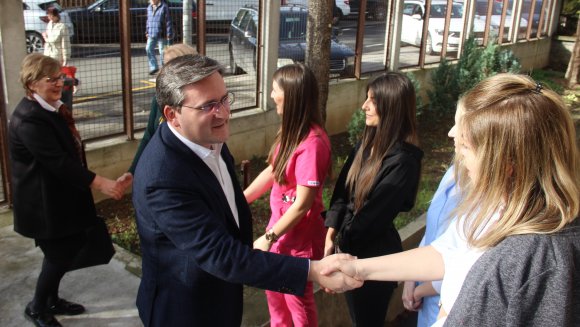 Министар Селаковић посетио Радну јединицу Матерински дом