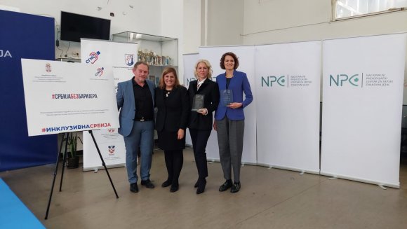 Барошевић доделила лаптопове локалним удружењима у саставу Савеза глувих и наглувих Србије