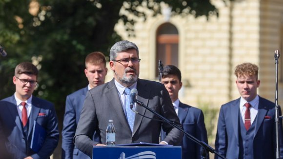  Министар за рад, запошљавање, борачка и социјална питања Немања Старовић, поводом обележавања 176. годишњице Мајске скупштине, одржане 1848. године у Сремским Карловцима, говорио је на Свечаној академији. Говор преносимо у целости.